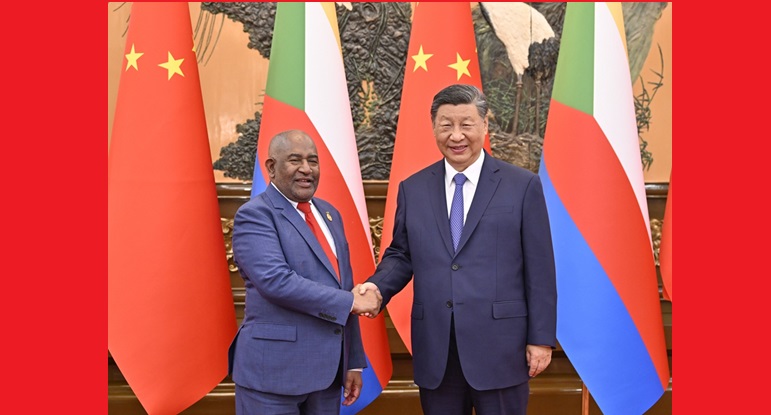 習近平會見科摩羅總統阿扎利